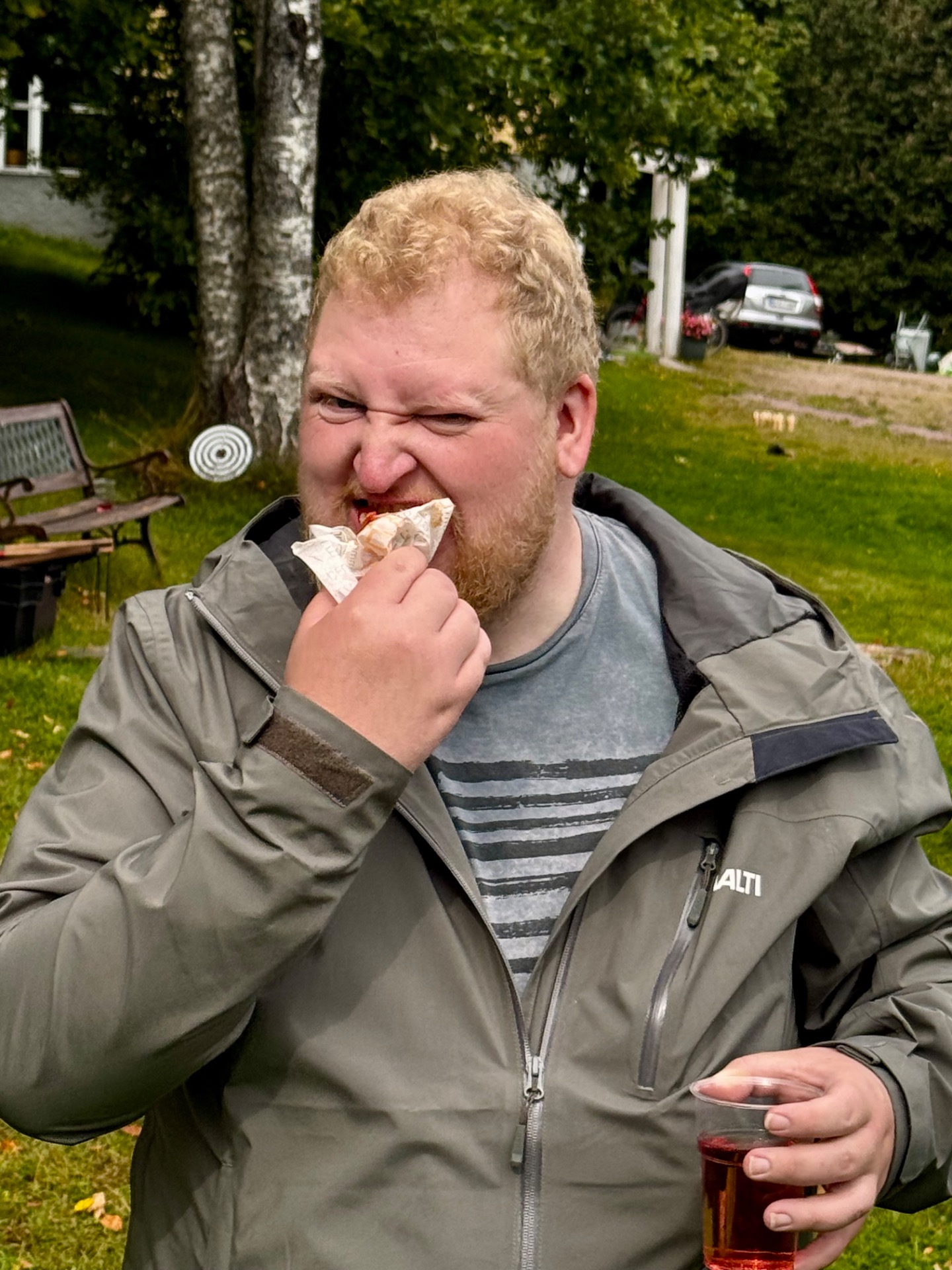 Joni ja kesän grillimakkara